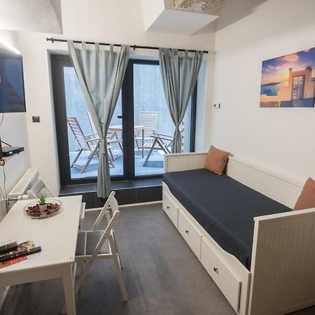 Peaceful Basement Apartment With Terrace & Free Gym Budapesta Exterior foto
