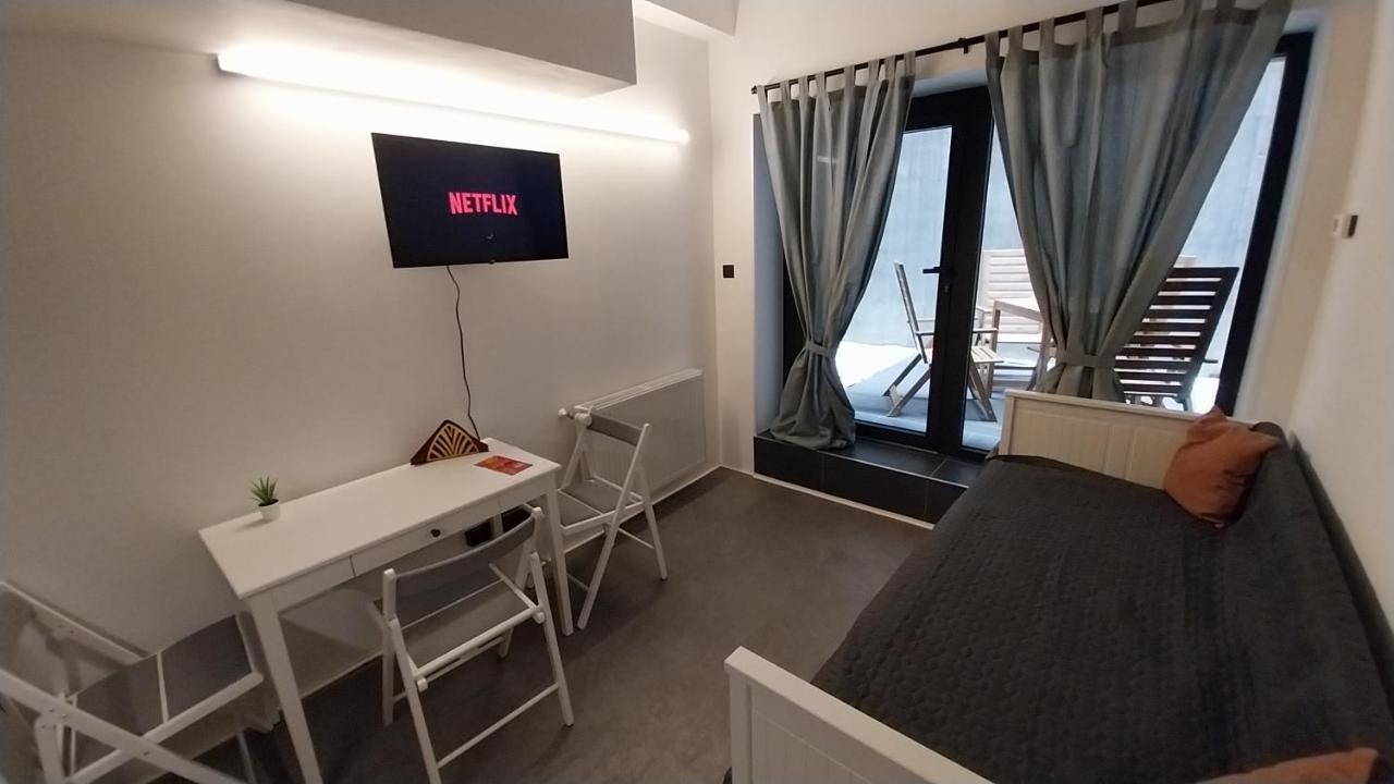 Peaceful Basement Apartment With Terrace & Free Gym Budapesta Exterior foto