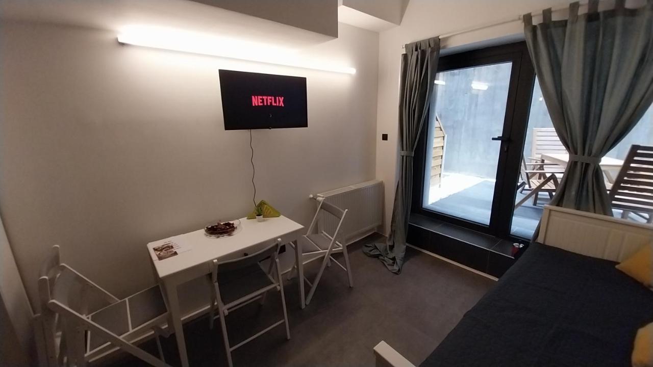 Peaceful Basement Apartment With Terrace & Free Gym Budapesta Exterior foto