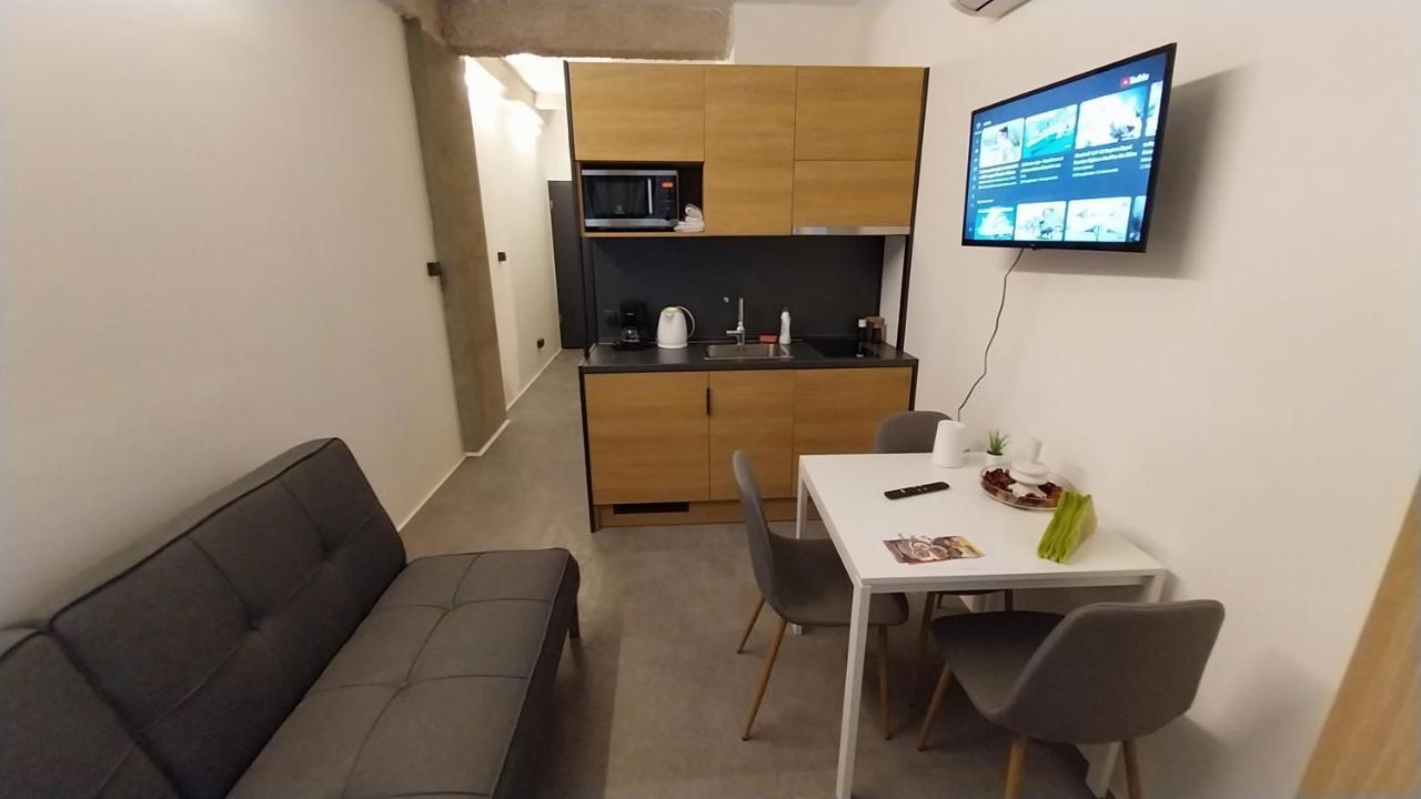 Peaceful Basement Apartment With Terrace & Free Gym Budapesta Exterior foto