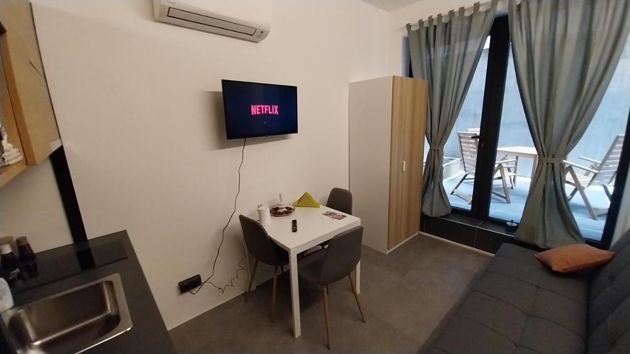 Peaceful Basement Apartment With Terrace & Free Gym Budapesta Exterior foto